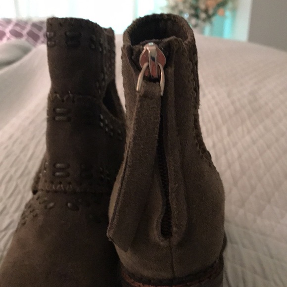 New Sbicca Vintage Collection Olive Forest Green Suede Bootie Ankle Boot Cut … - Picture 8 of 14